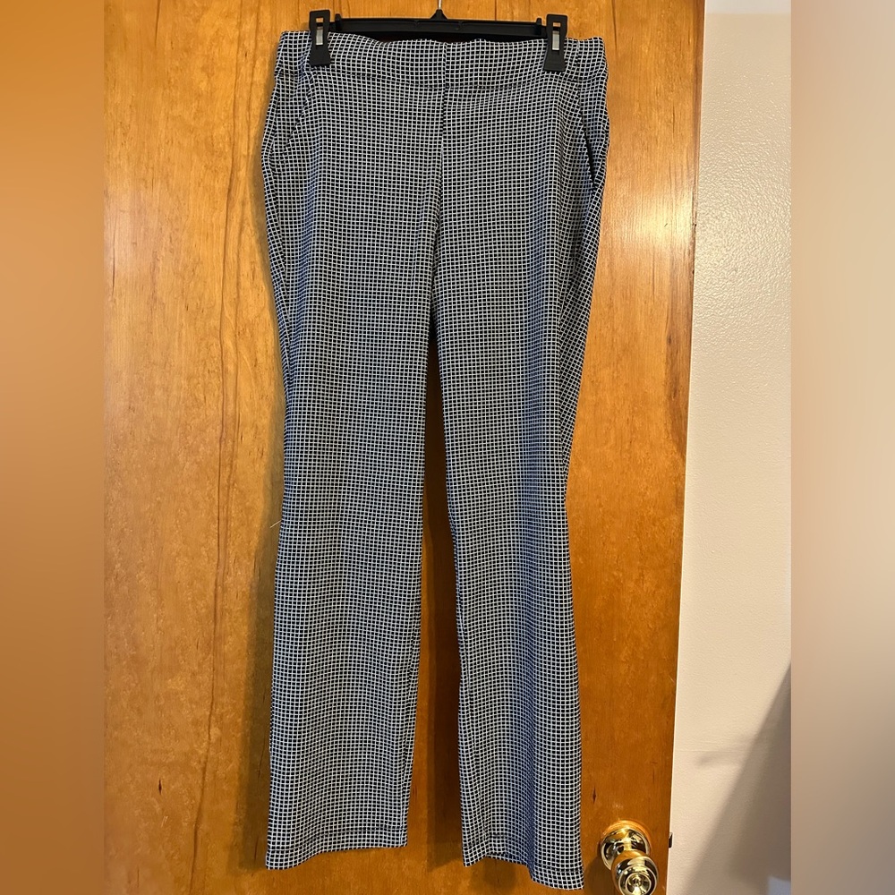 Max Studio Black and White Cropped Pants